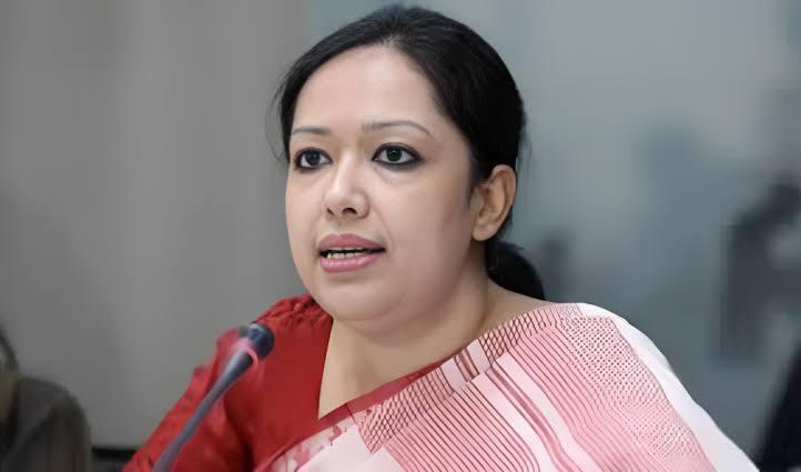 নির্বাচন ও গণভোট একদিনে যে বার্তা উপদেষ্টার