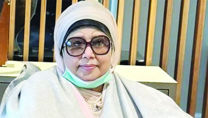 খালেদা জিয়াকে দেখতে হাসপাতালে তিন বাহিনীর প্রধানরা